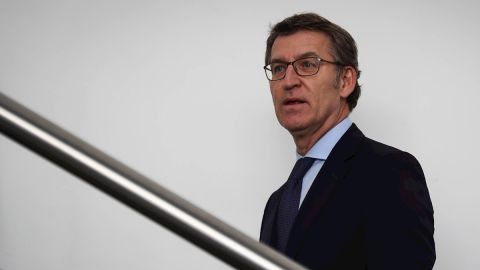 Alberto N&uacute;&ntilde;ez Feij&oacute;o ante los medios