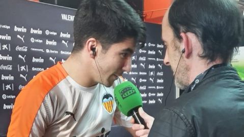 El jugador del Valencia, Carlos Soler, en Onda Cero