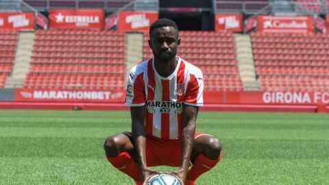 Diamanka, en su presentación como jugador del Girona. Diamanka, en su presentación como jugador del Girona.