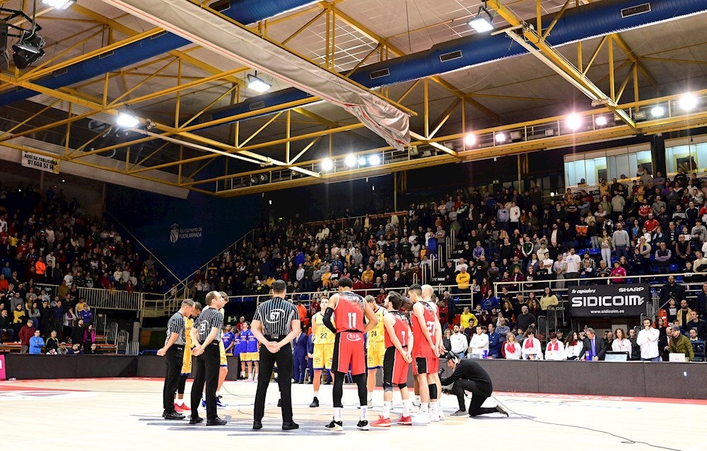 Suspenden el Fuenlabrada-Gran Canaria porque una parte del parqué del pabellón se ha abombado Suspenden el Fuenlabrada-Gran Canaria porque una parte del parqué del pabellón se ha abombado