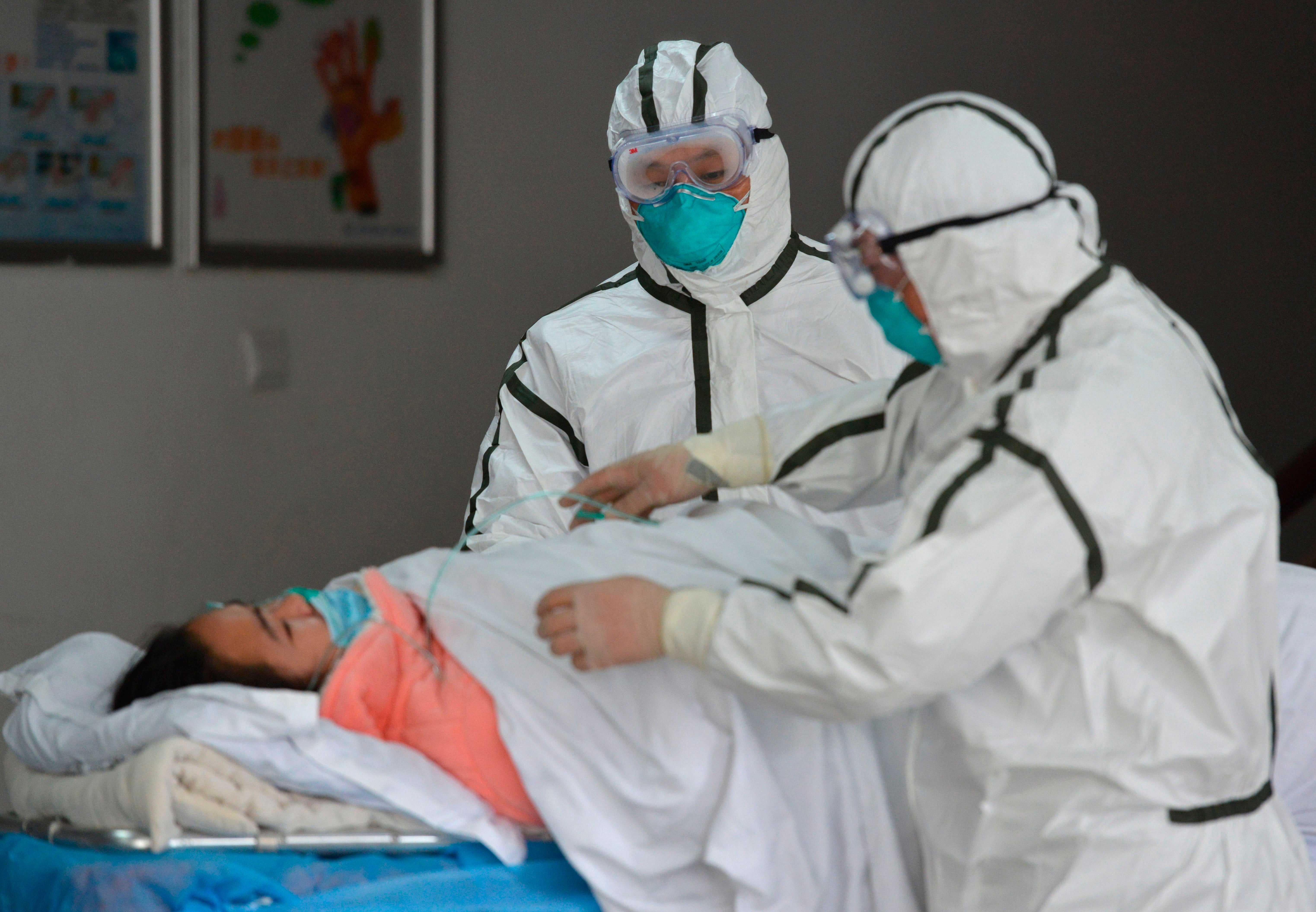 Muere un hombre por coronavirus en Filipinas, la primera muerte fuera de China Muere un hombre por coronavirus en Filipinas, la primera muerte fuera de China