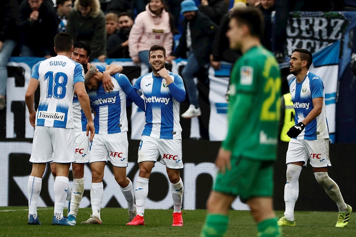 Óscar Rodríguez hace honor a su fama y descoloca a la Real Sociedad Óscar Rodríguez hace honor a su fama y descoloca a la Real Sociedad