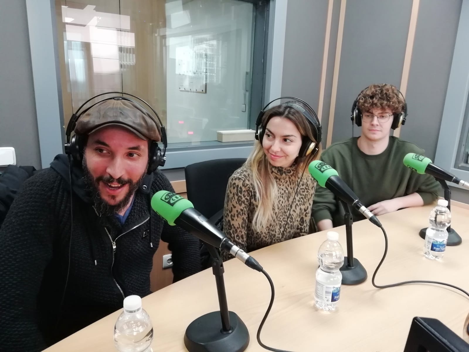 "Todas hieren y una mata" , la primera comedia "de capa y espada" del siglo XXI "Todas hieren y una mata" , la primera comedia "de capa y espada" del siglo XXI