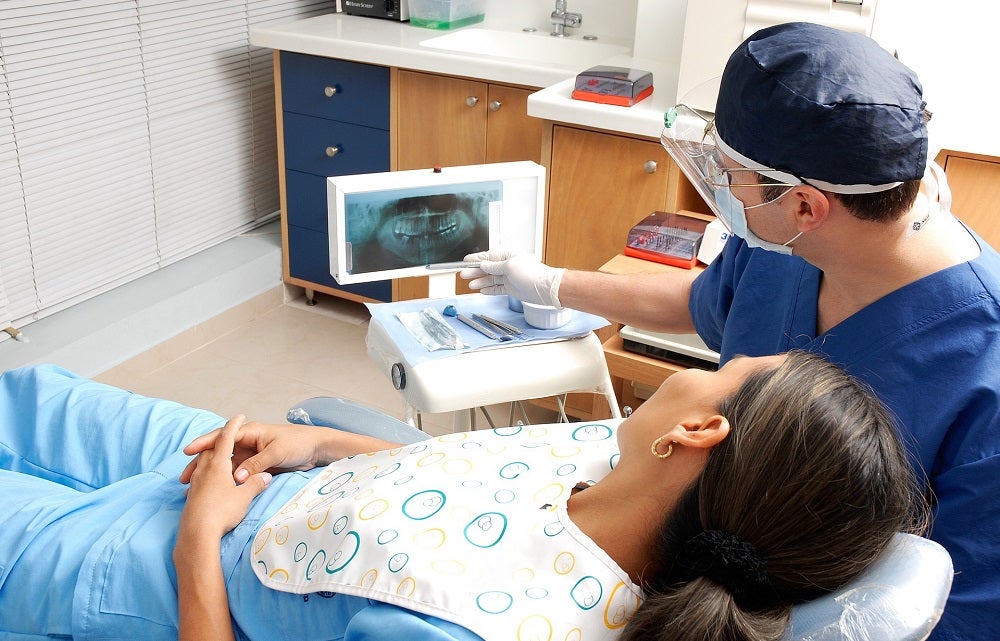 En marxa la nova Unitat de Traumatologia Dental i Auto Trasplantament de Barcelona, UTDA, una unitat multidisciplinar capdavantera. En marxa la nova Unitat de Traumatologia Dental i Auto Trasplantament de Barcelona, UTDA, una unitat multidisciplinar capdavantera.