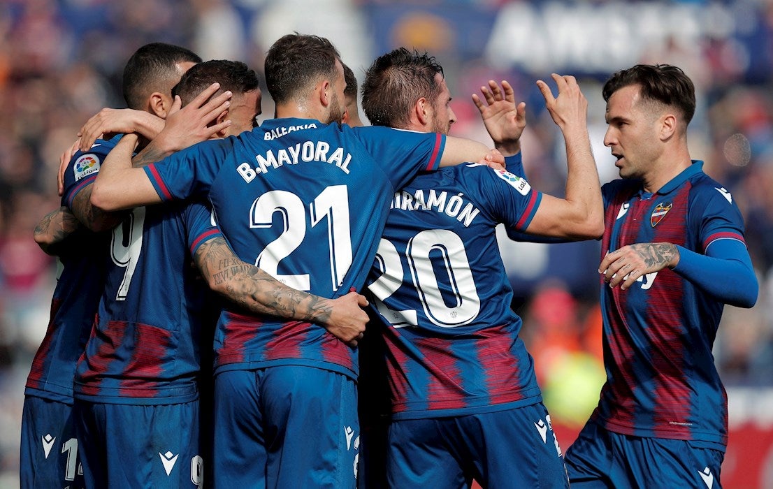 El Levante rompe su mala racha y mantiene al Leganés en descenso El Levante rompe su mala racha y mantiene al Leganés en descenso