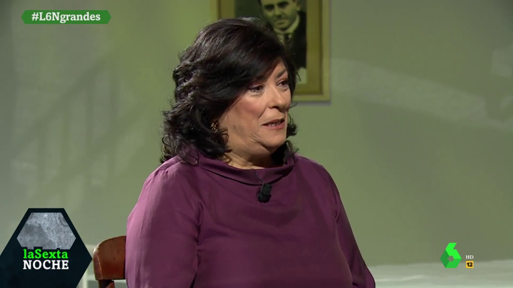 Almudena Grandes arremete contra Vox: "Una no sabe ya qué son más, si tontos o malos" Almudena Grandes arremete contra Vox: "Una no sabe ya qué son más, si tontos o malos"