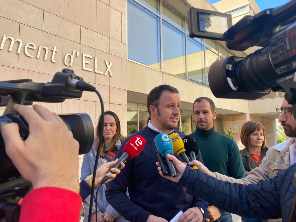 El PP de Elche plantea hacer un “frente común” político para acudir al Ministerio de Fomento El PP de Elche plantea hacer un “frente común” político para acudir al Ministerio de Fomento