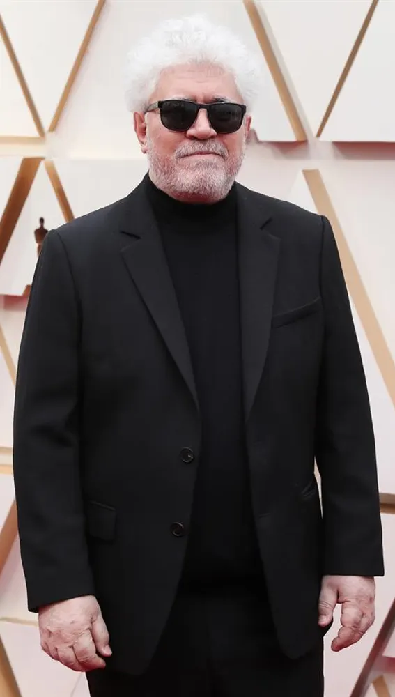 Pedro Almodóvar en la alfombra roja de los Oscar 2020