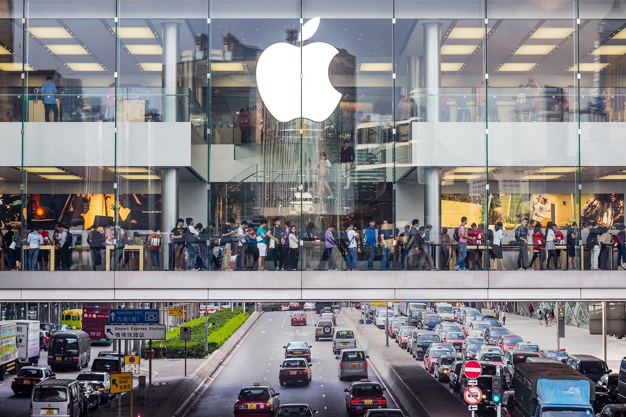 Apple cierra a partir de este lunes todas sus tiendas de la Comunidad de Madrid por el coronavirus Apple cierra a partir de este lunes todas sus tiendas de la Comunidad de Madrid por el coronavirus