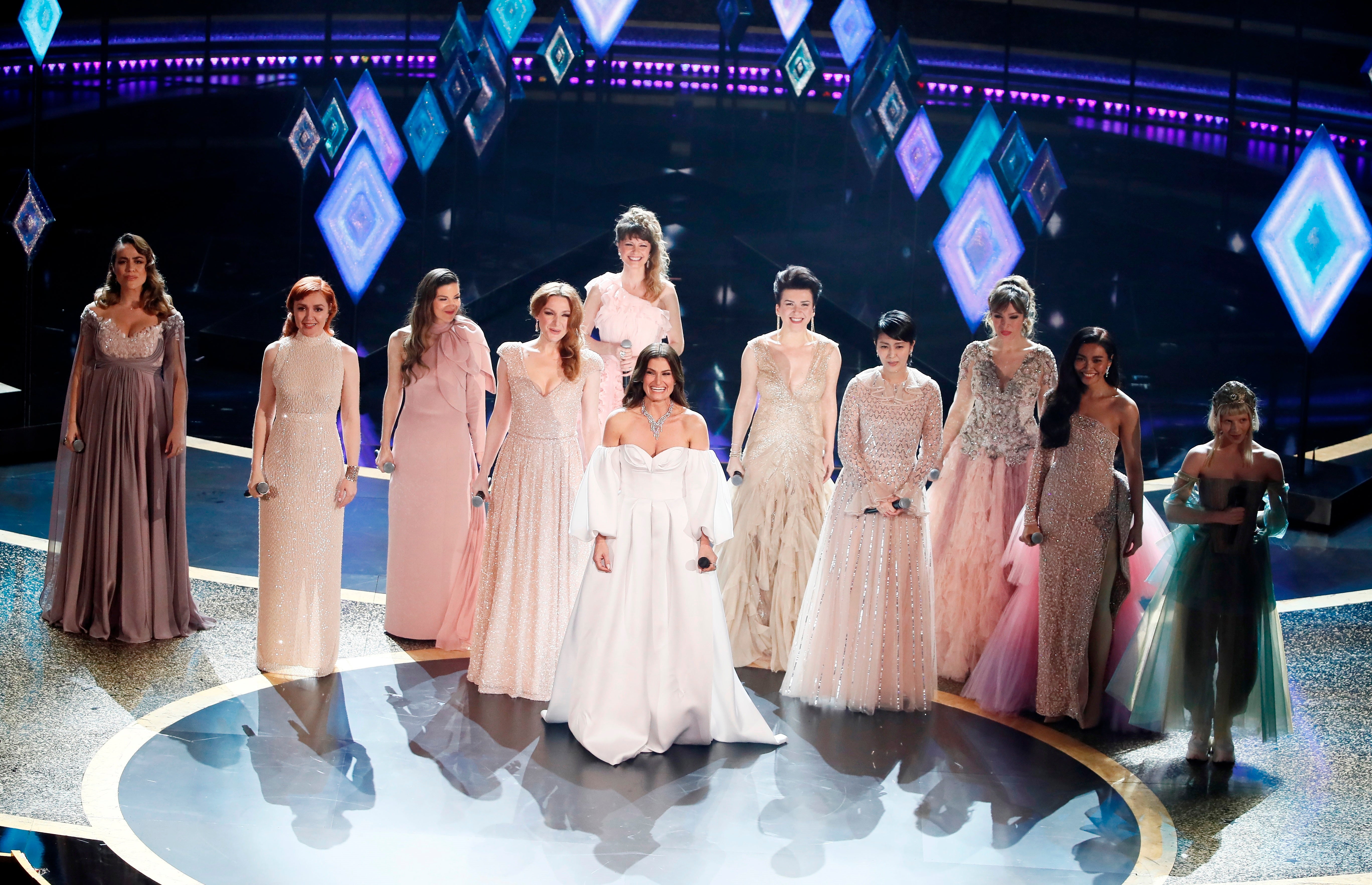 Oscar 2020: La actuación de Gisela cantando en 'castilian' el tema de 'Frozen 2' Oscar 2020: La actuación de Gisela cantando en 'castilian' el tema de 'Frozen 2'