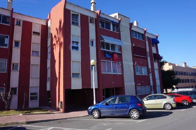 Rehabilitar las 119 viviendas de promoción pública de Santa Pola va a suponer una inversión de 686.000 euros Rehabilitar las 119 viviendas de promoción pública de Santa Pola va a suponer una inversión de 686.000 euros