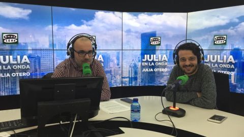 Fernando Tielve, con Borja Ter&aacute;n en Julia en la onda.