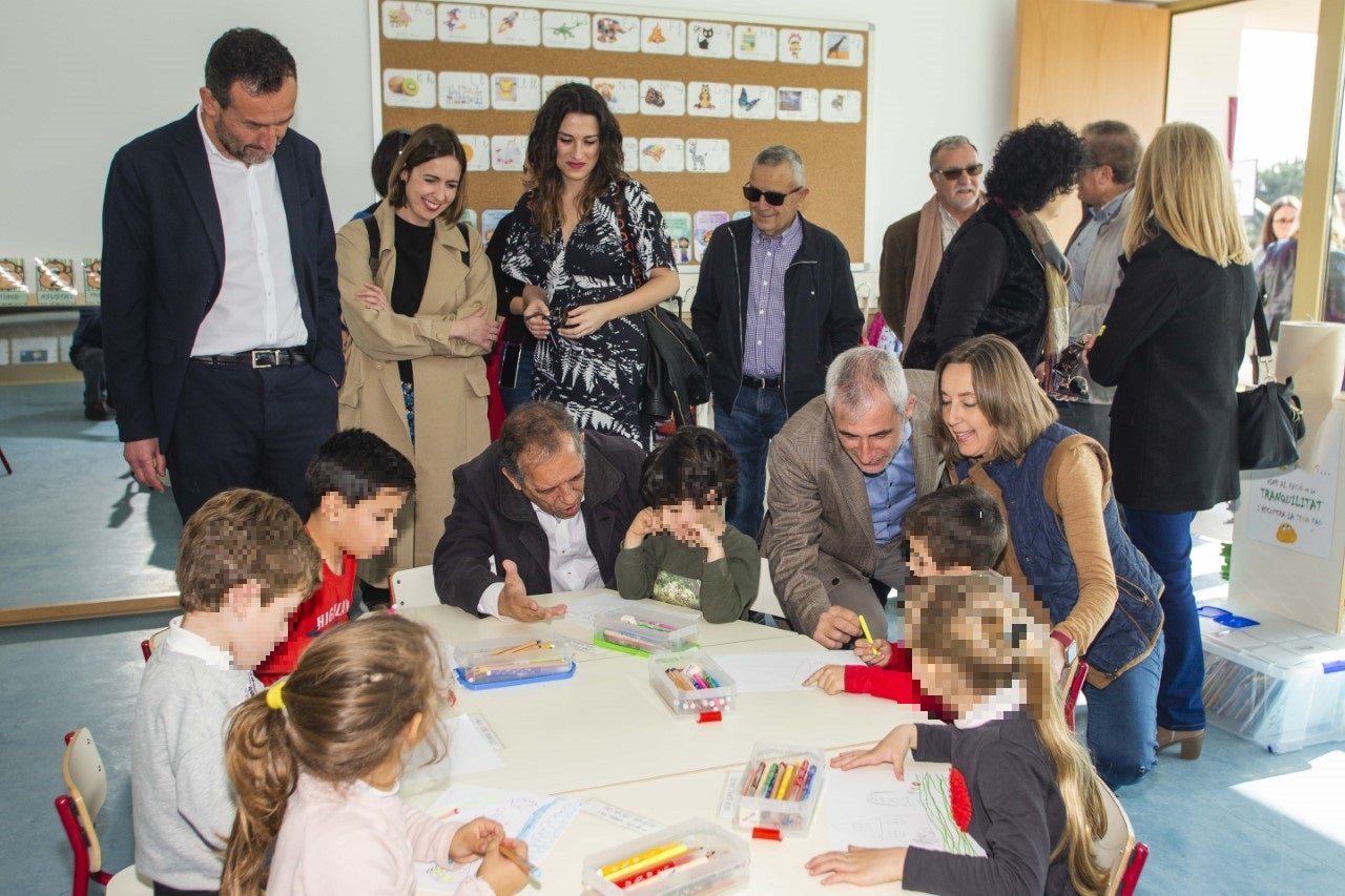 Carlos González tras la puesta en servicio del nuevo aulario en Els Garrofers: “El plan Edificant es un hecho real tras otro” Carlos González tras la puesta en servicio del nuevo aulario en Els Garrofers: “El plan Edificant es un hecho real tras otro”