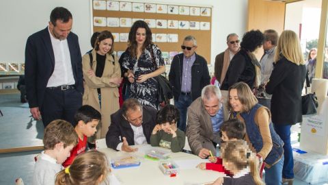 Visita al nuevo aulario del colegio Els Garrofers de Elche.