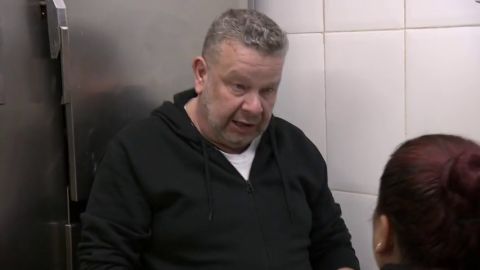 Chicote tira de iron&iacute;a al ver las c&aacute;maras de 'La Madrina': "Lo de coger toda la verdura y meterla a ca&ntilde;&oacute;n es una cosa maravillosa. &iexcl;Qu&eacute; suerte tengo de haberlo visto!"