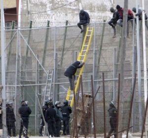 A3 Noticias 2 (13-02-20) Estrasburgo avala las devoluciones en caliente en la valla de Mellila A3 Noticias 2 (13-02-20) Estrasburgo avala las devoluciones en caliente en la valla de Mellila