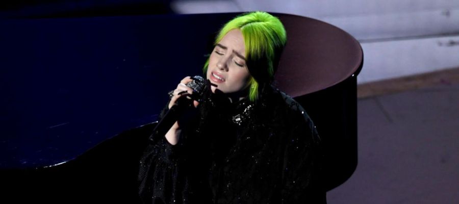La cantante Billie Eilish, durante la interpretación del 'In Memoriam' de los Oscar 2020 La cantante Billie Eilish, durante la interpretación del 'In Memoriam' de los Oscar 2020