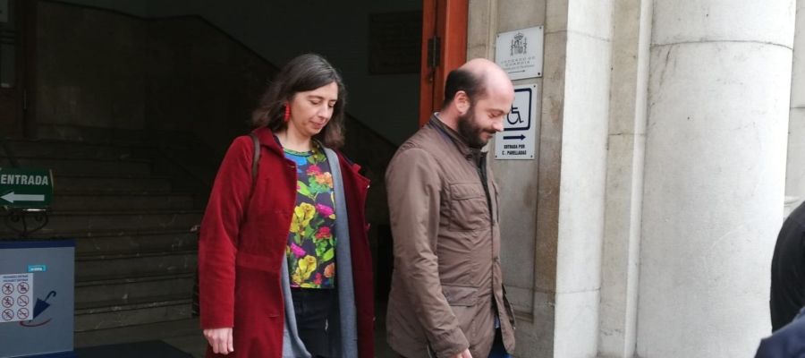 La expresidenta de Emaya, Neus Truyol, saliendo del juzgado tras declarar por la investigación sobre los vertidos de aguas fecales a la Bahía de Palma La expresidenta de Emaya, Neus Truyol, saliendo del juzgado tras declarar por la investigación sobre los vertidos de aguas fecales a la Bahía de Palma
