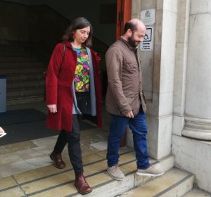 La expresidenta de Emaya, Neus Truyol, saliendo del juzgado tras declarar por la investigación sobre los vertidos de aguas fecales a la Bahía de Palma La expresidenta de Emaya, Neus Truyol, saliendo del juzgado tras declarar por la investigación sobre los vertidos de aguas fecales a la Bahía de Palma