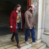 La expresidenta de Emaya, Neus Truyol, saliendo del juzgado tras declarar por la investigación sobre los vertidos de aguas fecales a la Bahía de Palma