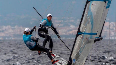 Las tripulantes espa&ntilde;olas Tamara Echegoyen y Paula Barcelo