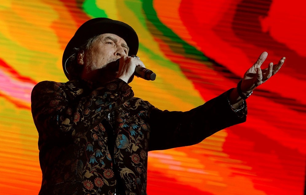 Sabina sale de la UCI cuatro días después de su operación Sabina sale de la UCI cuatro días después de su operación