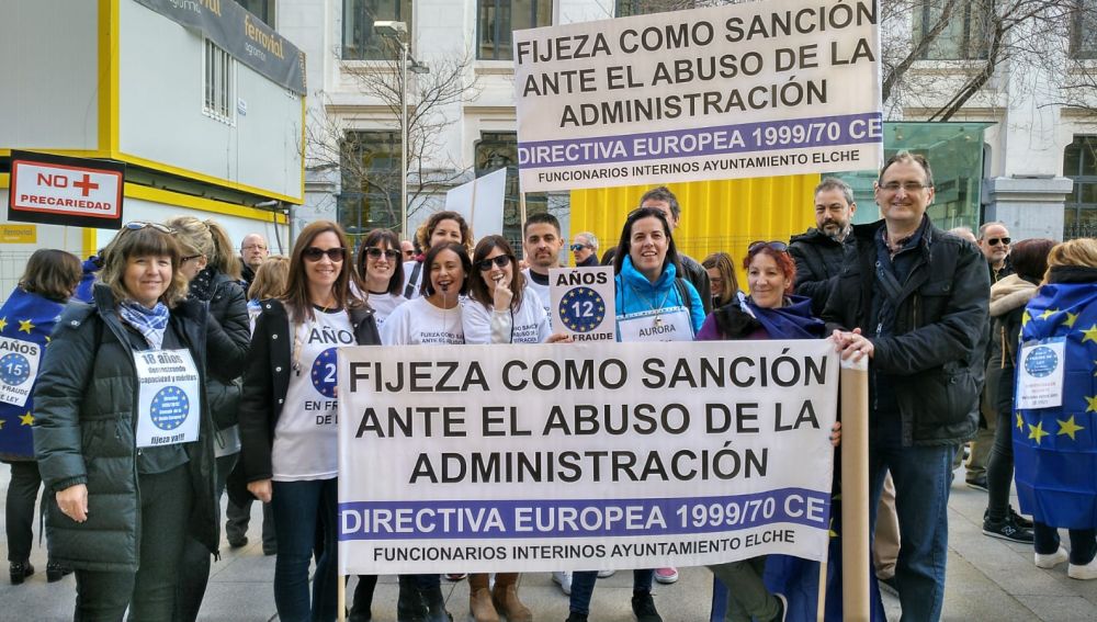 Manifestación en Madrid contra la temporalidad en la contratación de las administraciones públicas.