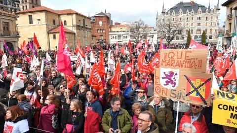 Manifestaci&oacute;n en Le&oacute;n por el futuro de la provincia