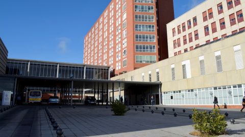 Vista del exterior del Hospital R&iacute;o Carri&oacute;n de Palencia
