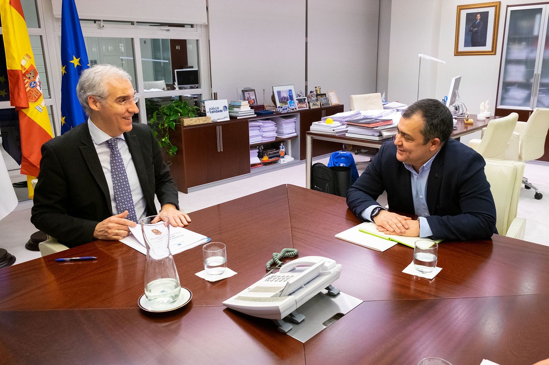 Conde informa o alcalde de Monterrei dos apoios para impulsar o emprego local Conde informa o alcalde de Monterrei dos apoios para impulsar o emprego local