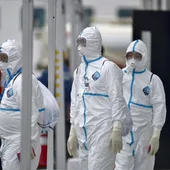 Personal médico se protege ante el coronavirus Personal médico se protege ante el coronavirus