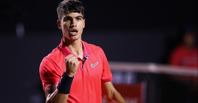 Carlos Alcaraz: "No me gusta que me comparen con Nadal, a nadie le gusta que le comparen con su ídolo" Carlos Alcaraz: "No me gusta que me comparen con Nadal, a nadie le gusta que le comparen con su ídolo"
