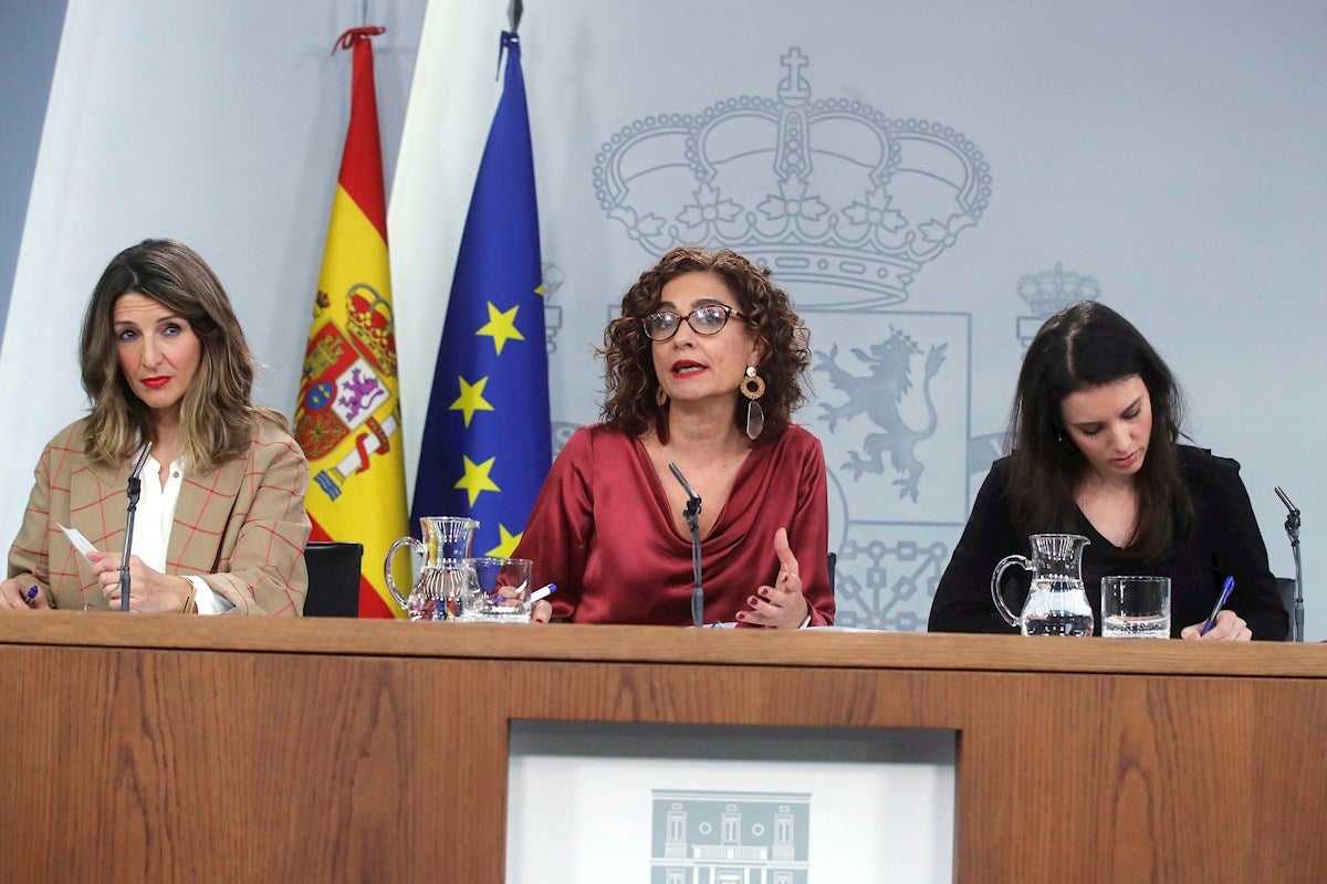 El Gobierno elimina el despido por absentismo justificado: "Es el primer paso para desmontar la reforma laboral" El Gobierno elimina el despido por absentismo justificado: "Es el primer paso para desmontar la reforma laboral"