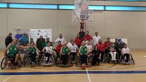 El Club Baloncesto Silla de Ruedas de Elche y el Cocemfe Castelló se enfrentaron en el pabellón de El Toscar. BALONCESTO EN SILLA DE RUEDAS