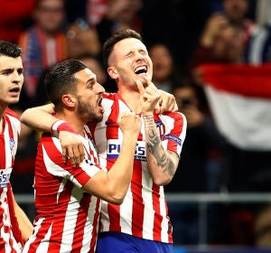 Saúl celebra su gol al Liverpool Saúl celebra su gol al Liverpool