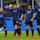 Los futbolistas del Atalanta celebran un gol. Los futbolistas del Atalanta celebran un gol.