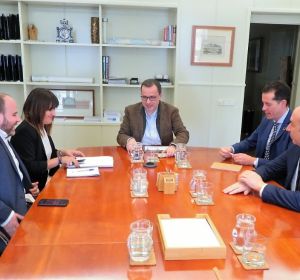 Reunión del alcalde de Elda en el Ministerio de Transportes. Reunión del alcalde de Elda en el Ministerio de Transportes.
