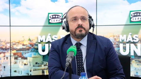 El presidente del Partido Popular en Catalu&ntilde;a, Alejandro Fern&aacute;ndez, en el estudio de Onda Cero