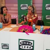 Julia Otero con la alcaldesa Patricia Hernández (PSOE) en Santa Cruz de Tenerife