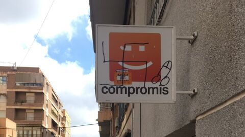 Pintada en la sede de Comprom&iacute;s per Elx.