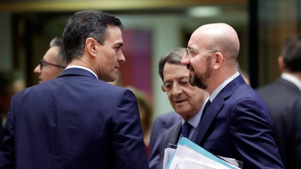 Sánchez rechaza la propuesta presupuestaria porque "no atiende" a las urgencias ni a la hoja de ruta de la UE Sánchez rechaza la propuesta presupuestaria porque "no atiende" a las urgencias ni a la hoja de ruta de la UE