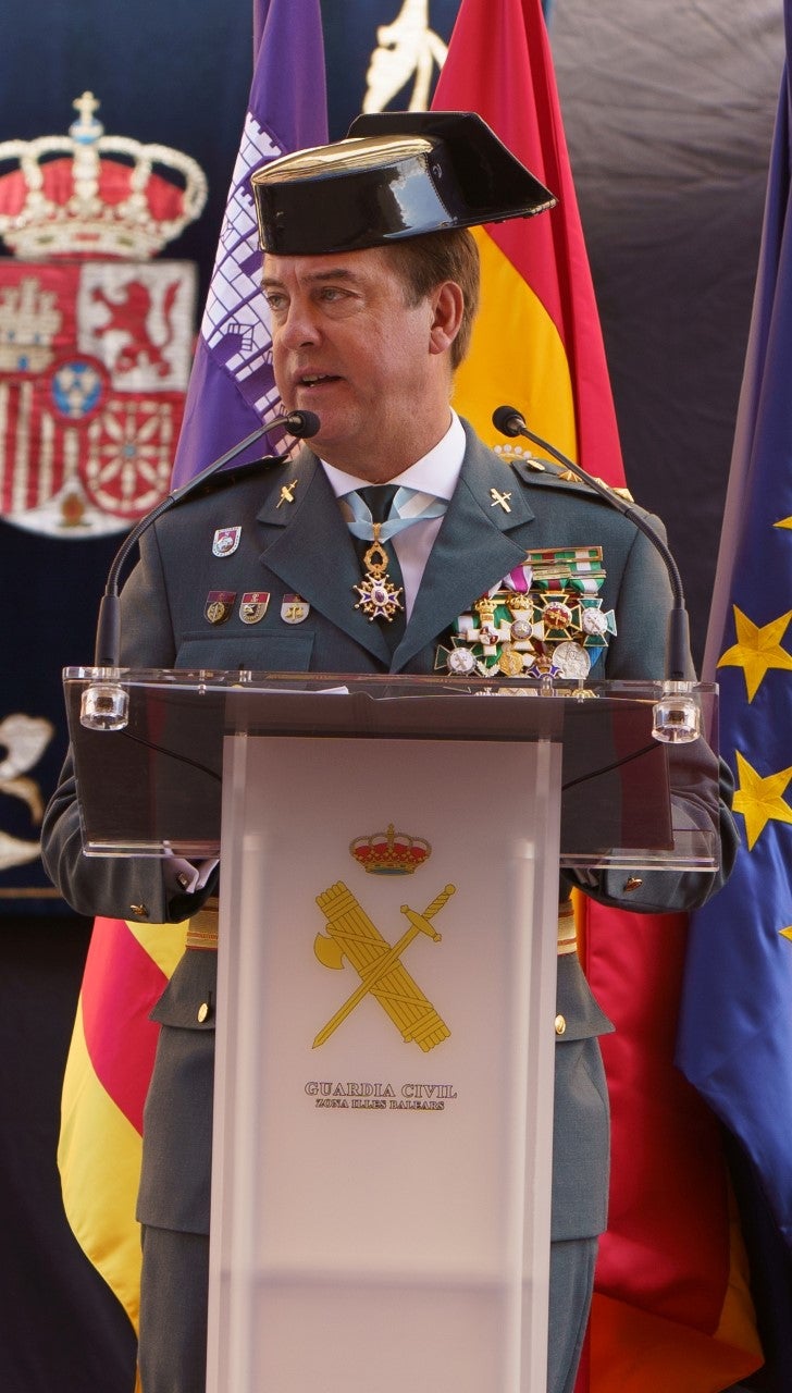 El Coronel de la Guardia Civil de Baleares asegura que el archipiélago es un destino seguro, a pesar de los "nuevos delitos" El Coronel de la Guardia Civil de Baleares asegura que el archipiélago es un destino seguro, a pesar de los "nuevos delitos"