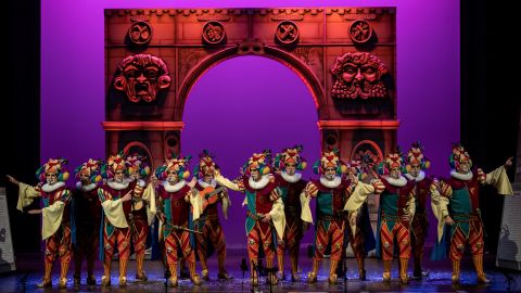 Comparsa 'Oh Capit&aacute;n mi Capit&aacute;n' de Tino Tovar