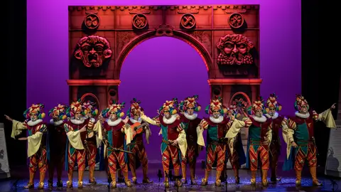 Comparsa 'Oh Capitán mi Capitán' de Tino Tovar Comparsa 'Oh Capitán mi Capitán' de Tino Tovar