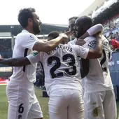 Los jugadores del Granada celebran un gol Los jugadores del Granada celebran un gol