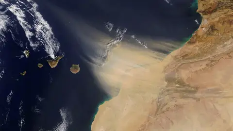 Imagen de la calima de Canarias vista desde el espacio Imagen de la calima de Canarias vista desde el espacio