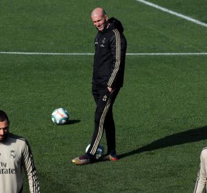 Zidane, en Valdebebas, en un entrenamiento del Real Madrid. Zidane, en Valdebebas, en un entrenamiento del Real Madrid.