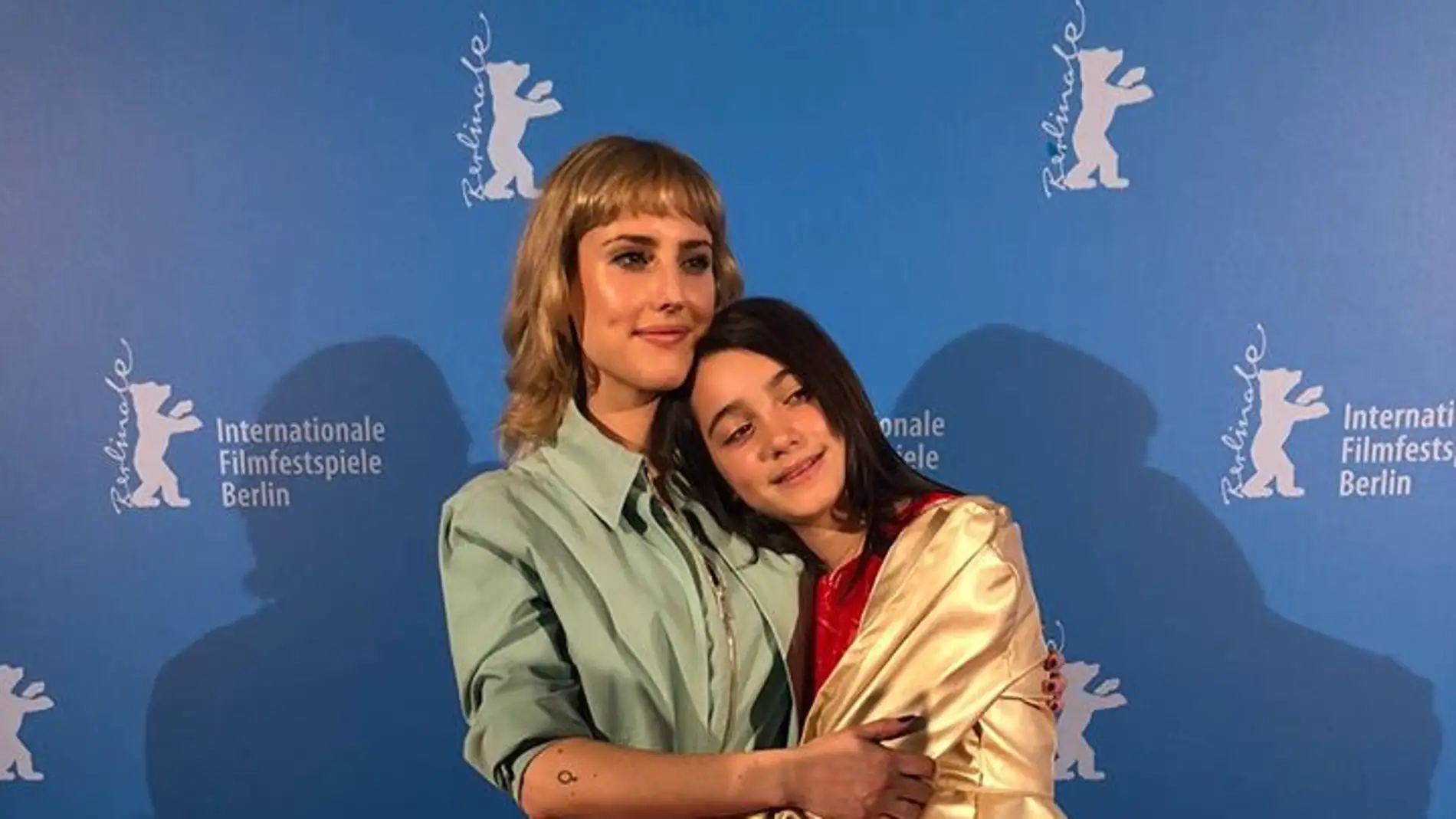 Las actrices Natalia de Molina y Andrea Fandos, protagonistas de 'Las niñas', en la Berlinale 2020