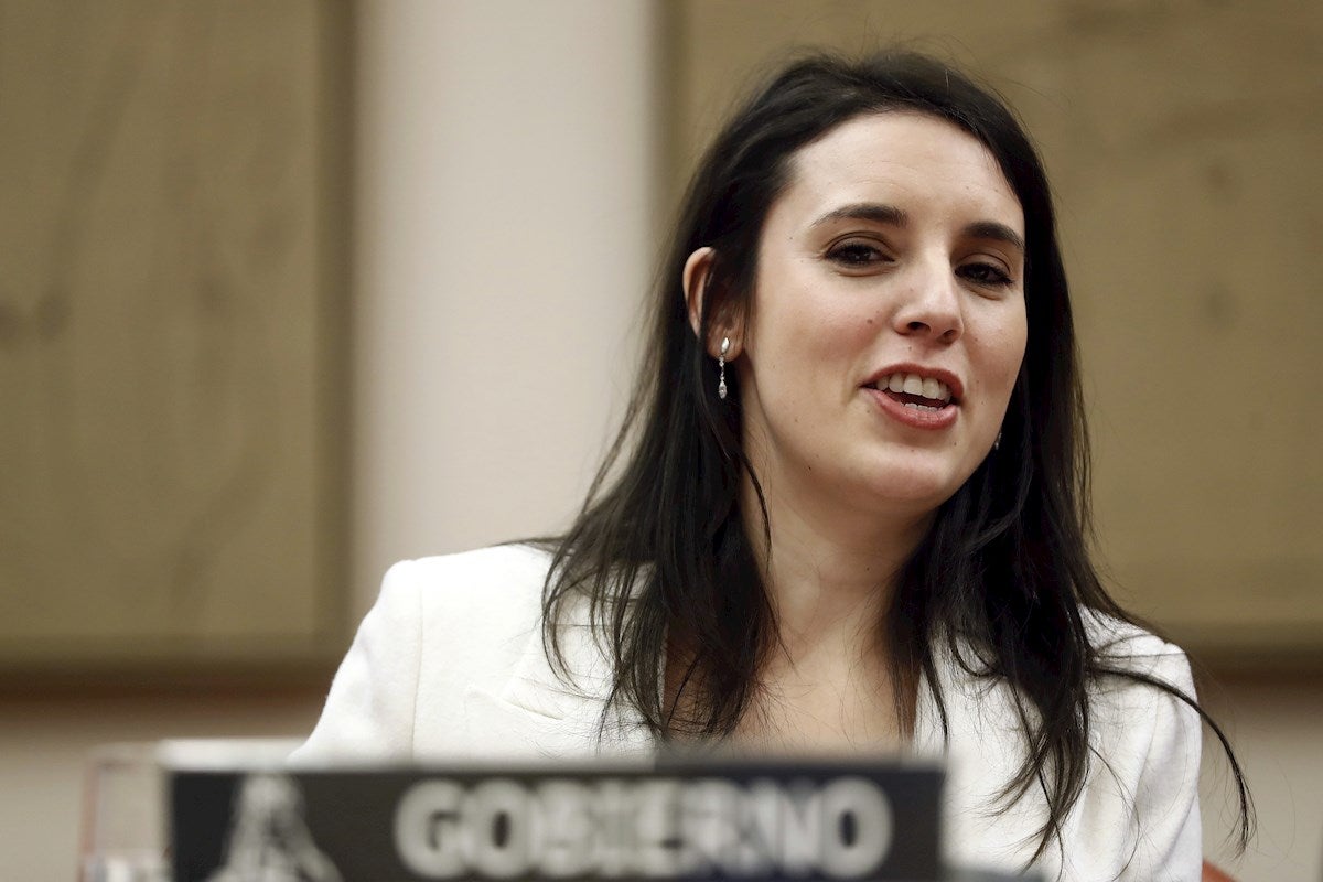 Irene Montero reitera que "muchas veces se culpabiliza" a las mujeres en comisaría cuando denuncian una violación Irene Montero reitera que "muchas veces se culpabiliza" a las mujeres en comisaría cuando denuncian una violación