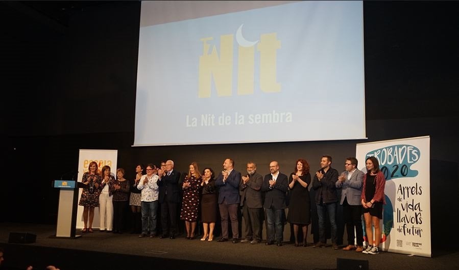 La Federació d'Associacions per la Llengua premia en Elche al Misteri, María Cuenca y el proyecto 'Com sona l'ESO' La Federació d'Associacions per la Llengua premia en Elche al Misteri, María Cuenca y el proyecto 'Com sona l'ESO'